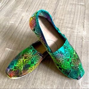 EUC! One of a kind Tie Dye Toms